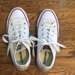 White Low Top Chuck Taylor All Star Converse